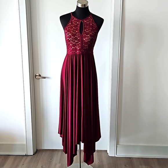 Bridesmaids formal sleeveless dress - Picture 2 of 8